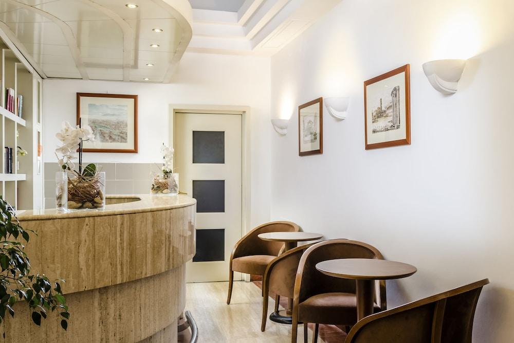 Hotel Exe Domus Aurea Roma Esterno foto