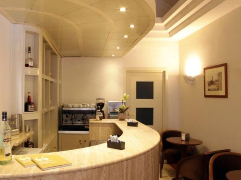 Hotel Exe Domus Aurea Roma Esterno foto