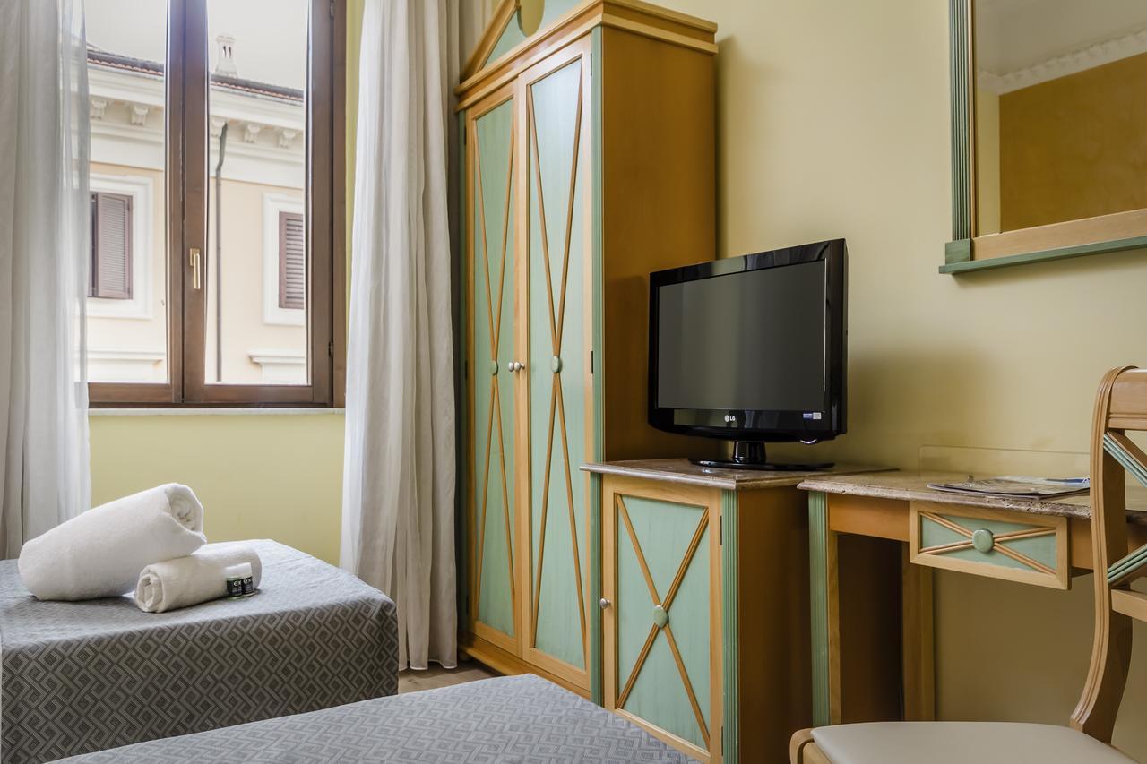 Hotel Exe Domus Aurea Roma Esterno foto
