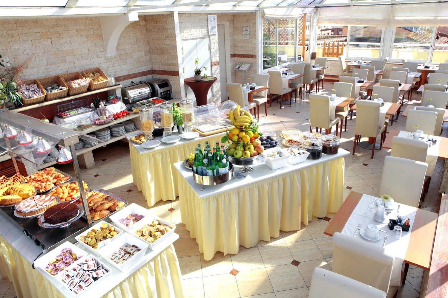 Hotel Exe Domus Aurea Roma Esterno foto