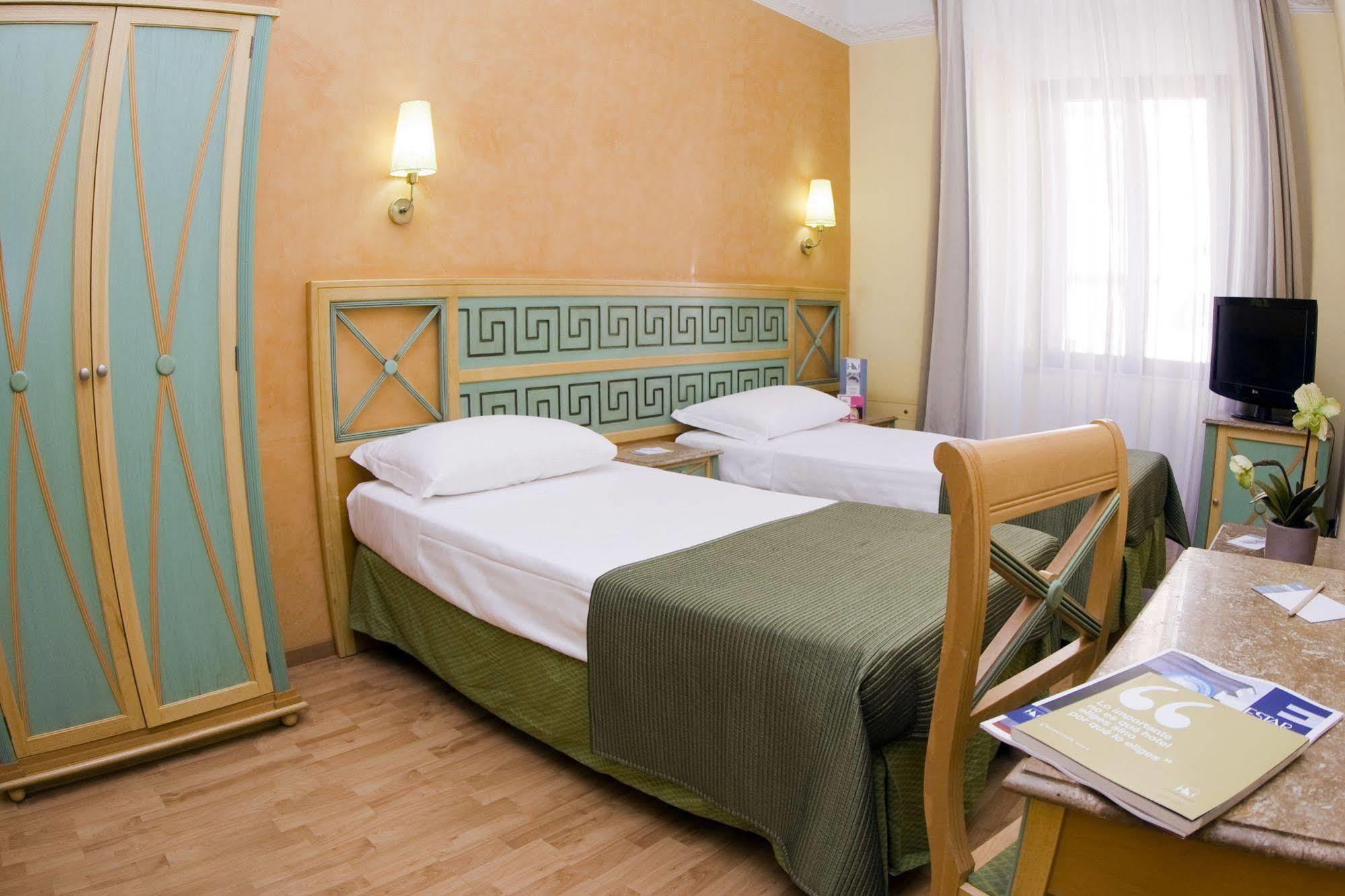 Hotel Exe Domus Aurea Roma Esterno foto